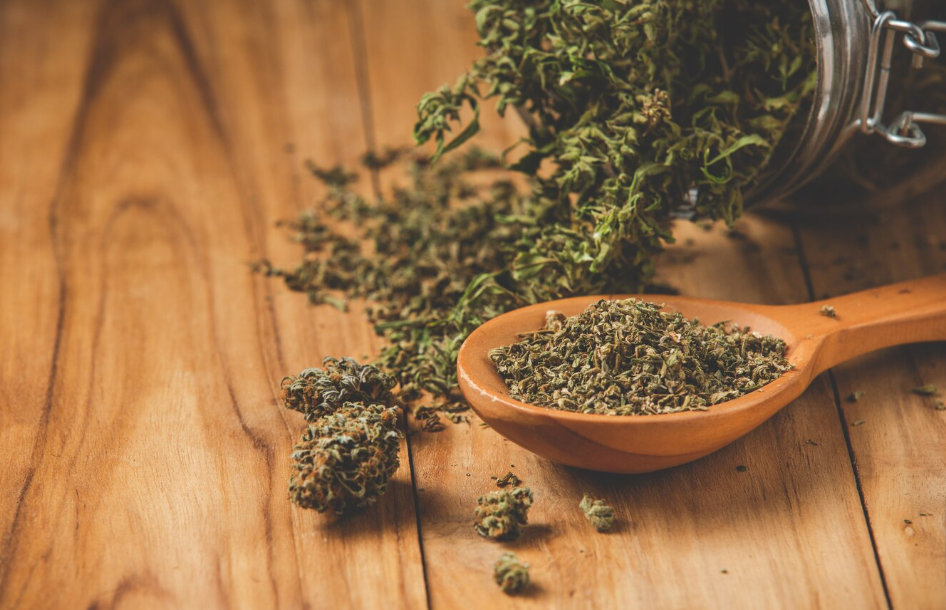 Top 10 Hybrid Strains List Of Favorites: The Ultimate Guide